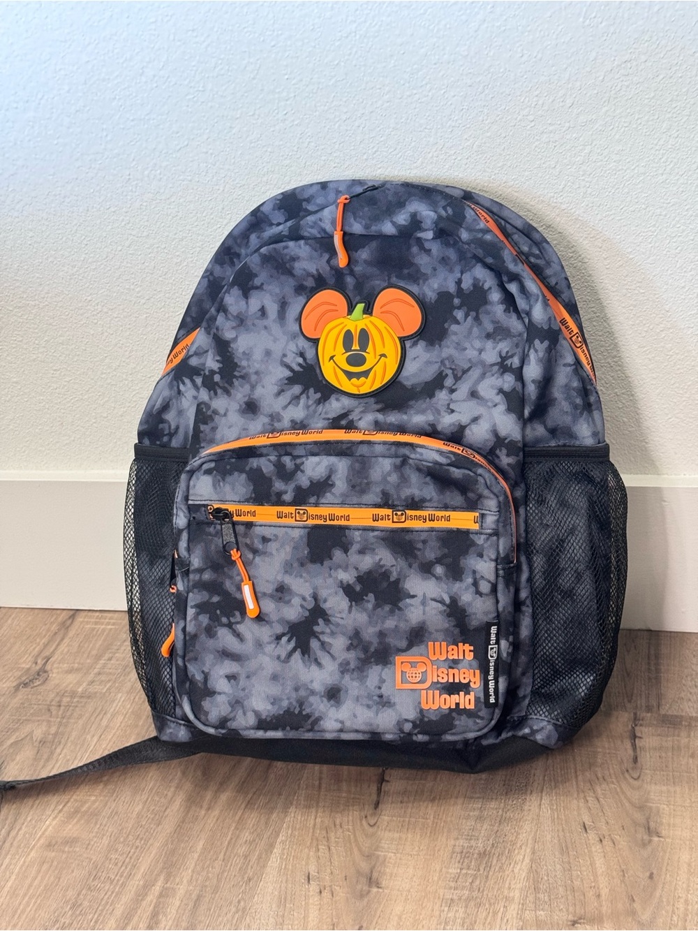 NWT Disney Parks Walt Disney World Halloween 2025 Mickey Pumpkin Backpack